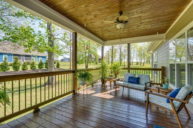 240 Turkey Trot Lane, Jasper, TN 37347