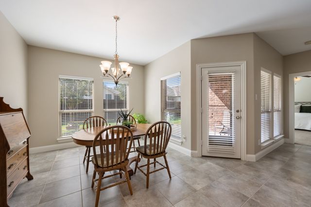 495 Oak Hills Lane, Fate, TX 75189