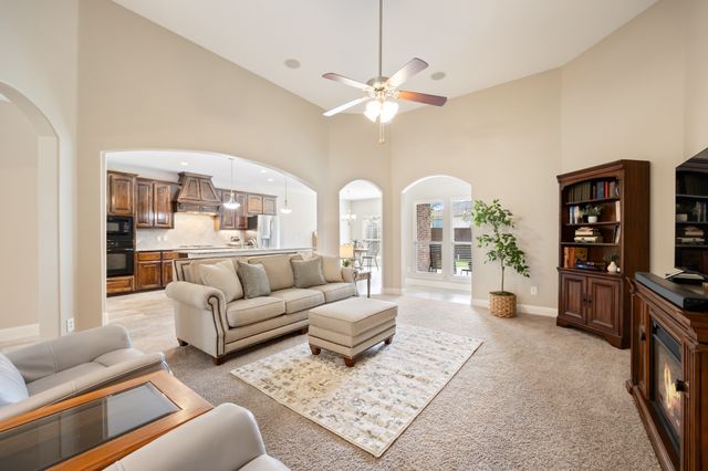 495 Oak Hills Lane, Fate, TX 75189