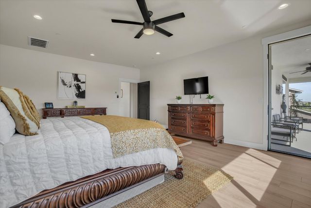 1794 Mulholland Dr, Lathrop, CA 95330