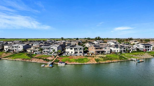 1794 Mulholland Dr, Lathrop, CA 95330