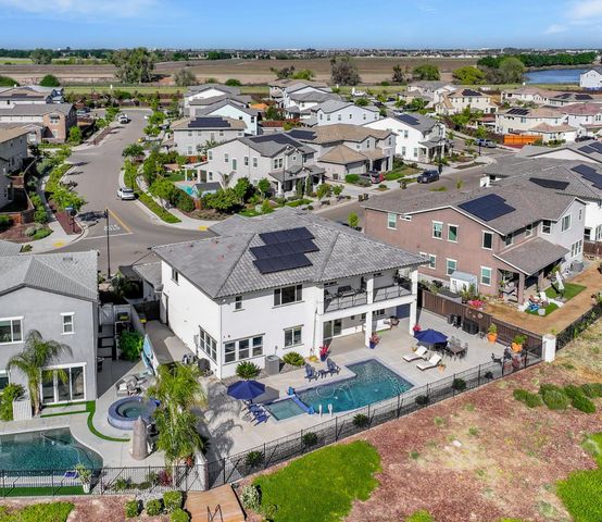 1794 Mulholland Dr, Lathrop, CA 95330