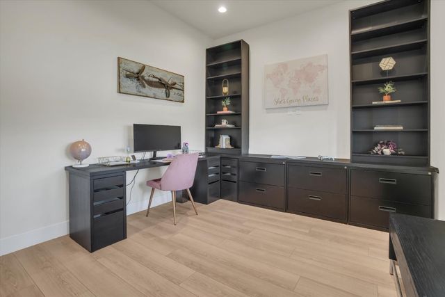 1794 Mulholland Dr, Lathrop, CA 95330