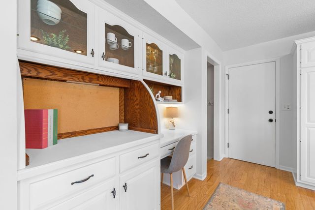 6540 Zealand Avenue N, Brooklyn Park, MN 55428