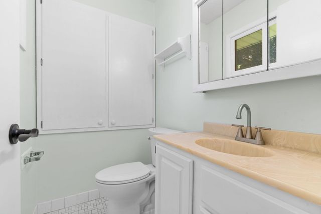 6540 Zealand Avenue N, Brooklyn Park, MN 55428