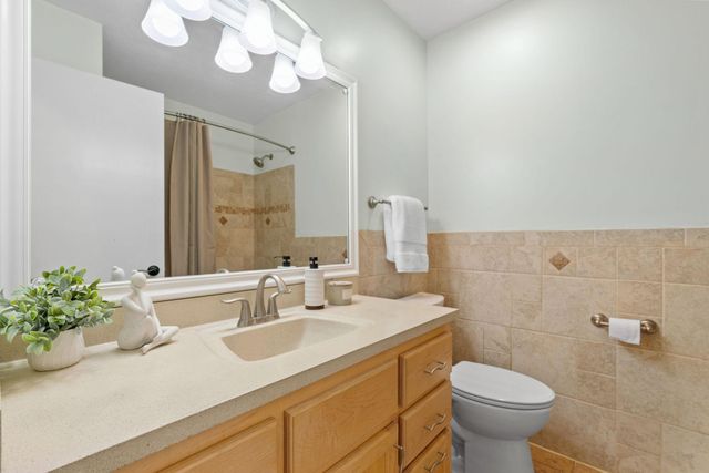 6540 Zealand Avenue N, Brooklyn Park, MN 55428