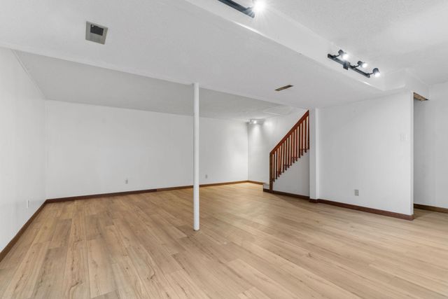 6540 Zealand Avenue N, Brooklyn Park, MN 55428