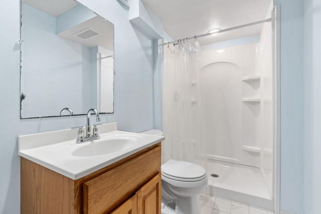 6540 Zealand Avenue N, Brooklyn Park, MN 55428