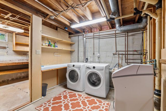 6540 Zealand Avenue N, Brooklyn Park, MN 55428