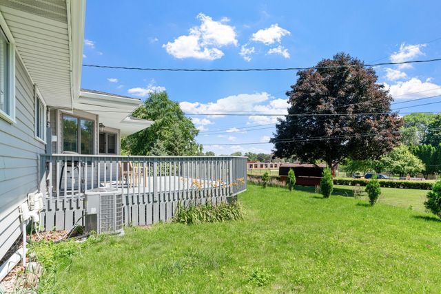 6540 Zealand Avenue N, Brooklyn Park, MN 55428