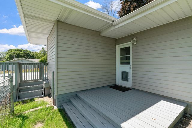 6540 Zealand Avenue N, Brooklyn Park, MN 55428