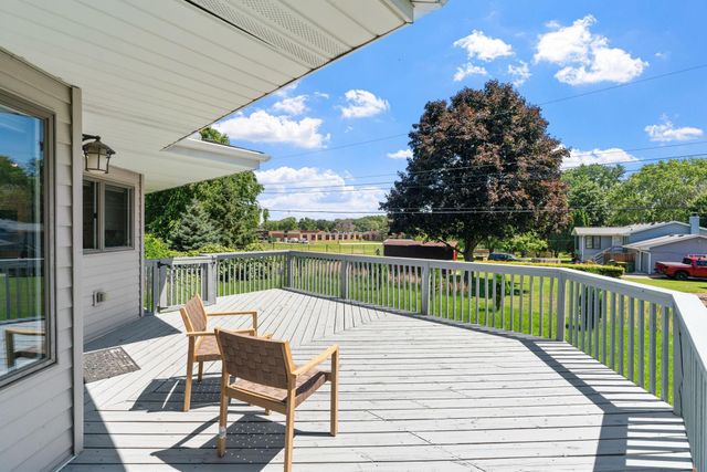 6540 Zealand Avenue N, Brooklyn Park, MN 55428