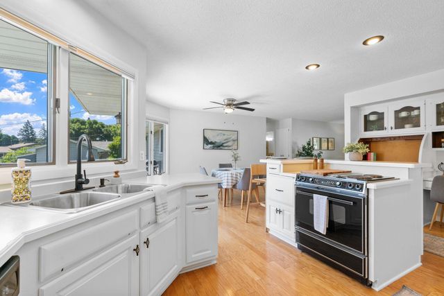 6540 Zealand Avenue N, Brooklyn Park, MN 55428