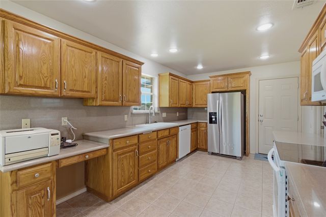 137 Judah Circle, Trenton, TX 75490