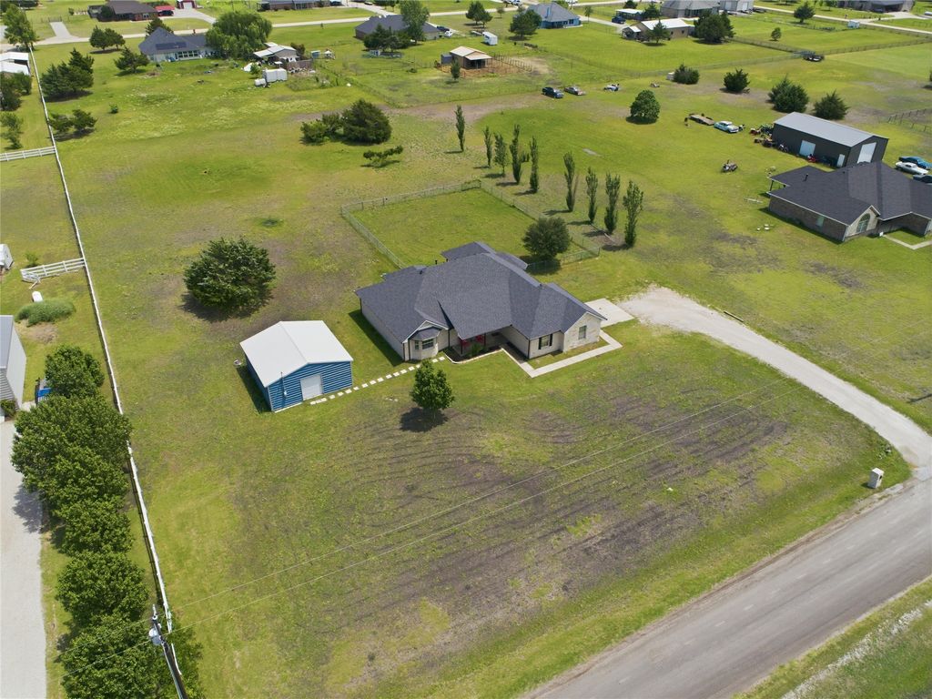 137 Judah Circle, Trenton, TX 75490