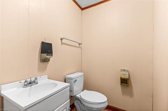 842 Red Brush Road, Mount Airy, NC 27030