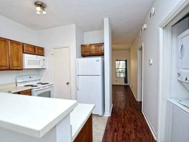 2216 San Gabriel ST 105, Austin, TX 78705