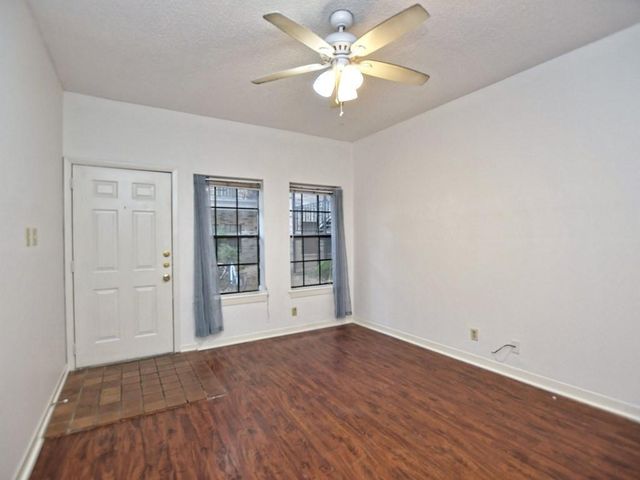 2216 San Gabriel ST 105, Austin, TX 78705