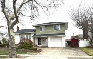 3291 Wolfson Drive, Baldwin, NY 11510