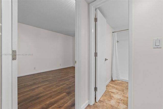 20225 NE 34th Ct 413, Aventura, FL 33180