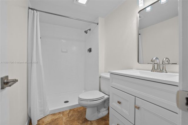 20225 NE 34th Ct 413, Aventura, FL 33180