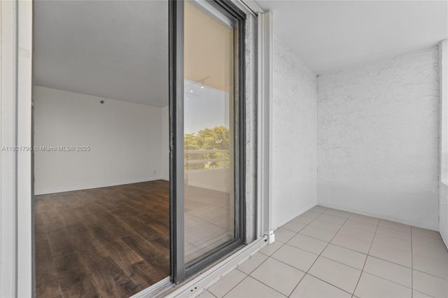 20225 NE 34th Ct 413, Aventura, FL 33180