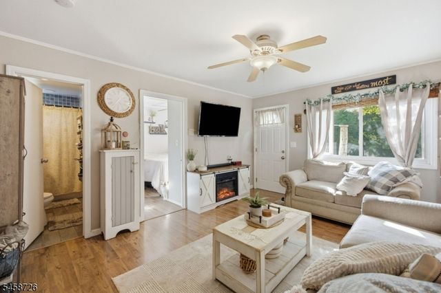 219 Knox Way, Hopatcong Boro, NJ 07843