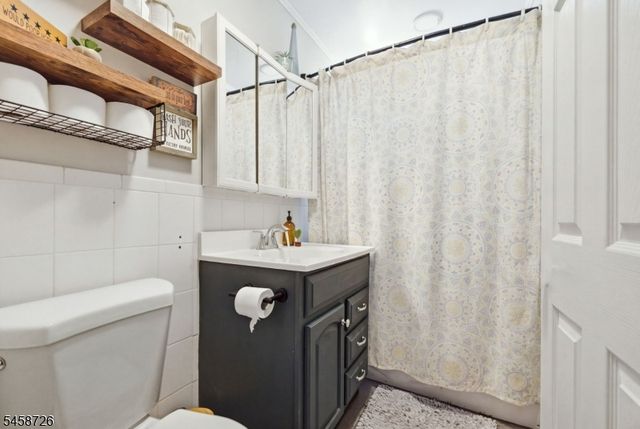 219 Knox Way, Hopatcong Boro, NJ 07843