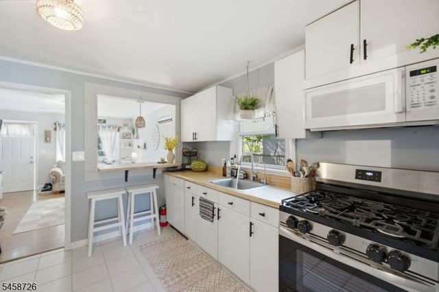 219 Knox Way, Hopatcong Boro, NJ 07843