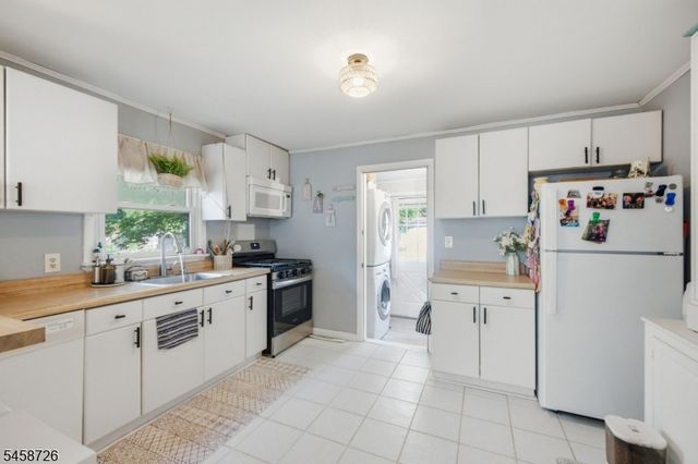 219 Knox Way, Hopatcong Boro, NJ 07843