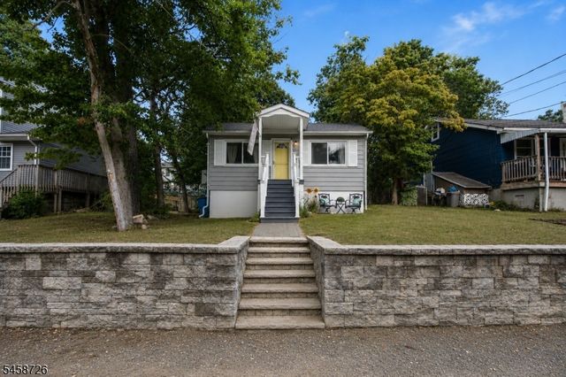 219 Knox Way, Hopatcong Boro, NJ 07843