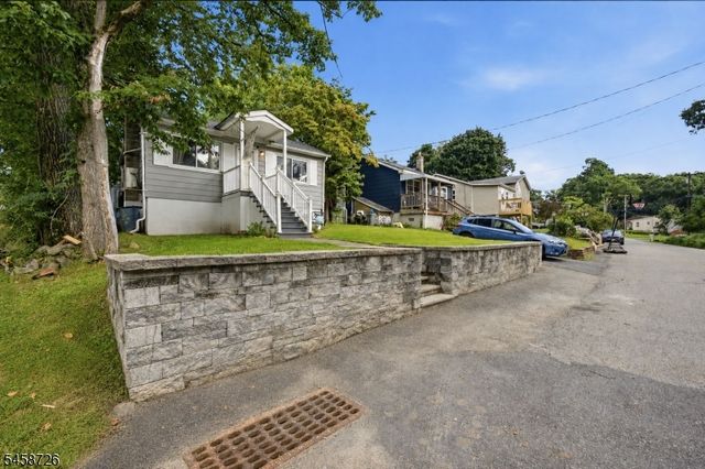 219 Knox Way, Hopatcong Boro, NJ 07843