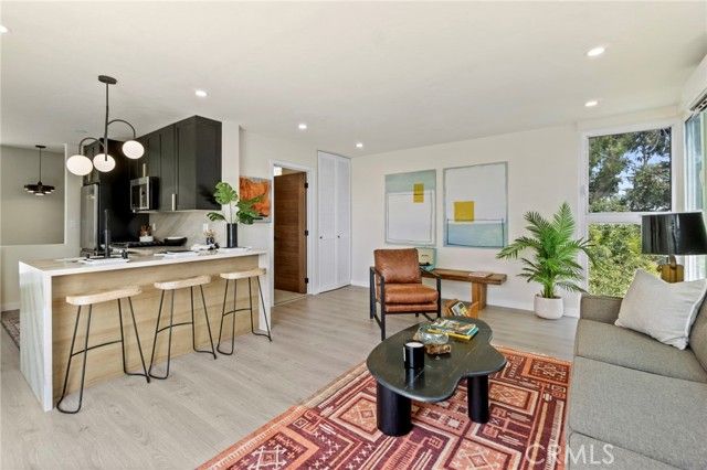 7010 Loyal Trail, Los Angeles, CA 90068