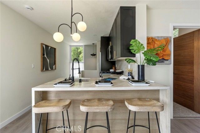 7010 Loyal Trail, Los Angeles, CA 90068