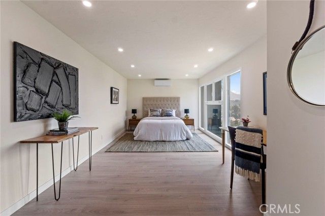 7010 Loyal Trail, Los Angeles, CA 90068