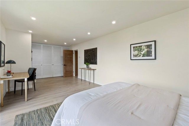 7010 Loyal Trail, Los Angeles, CA 90068