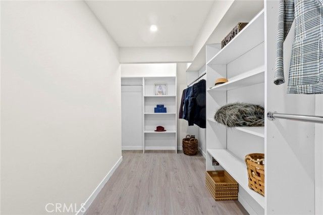 7010 Loyal Trail, Los Angeles, CA 90068