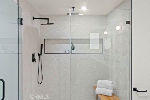 7010 Loyal Trail, Los Angeles, CA 90068
