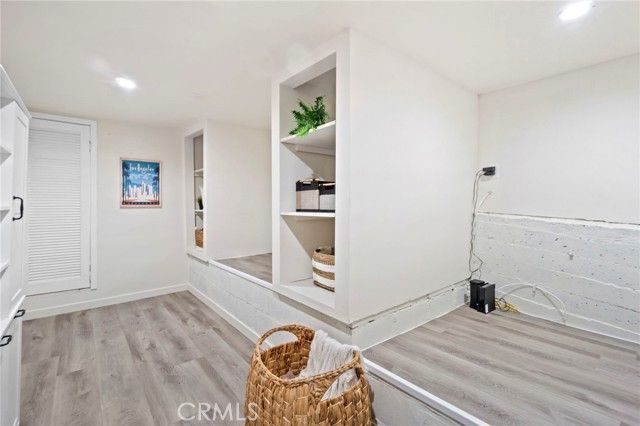 7010 Loyal Trail, Los Angeles, CA 90068