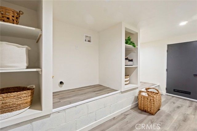 7010 Loyal Trail, Los Angeles, CA 90068