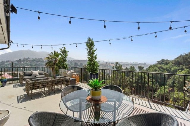 7010 Loyal Trail, Los Angeles, CA 90068