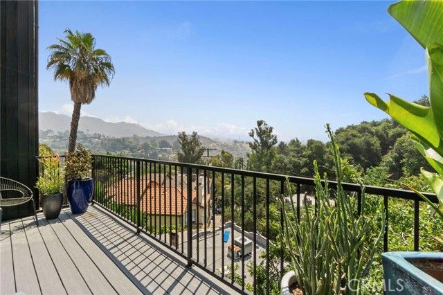 7010 Loyal Trail, Los Angeles, CA 90068