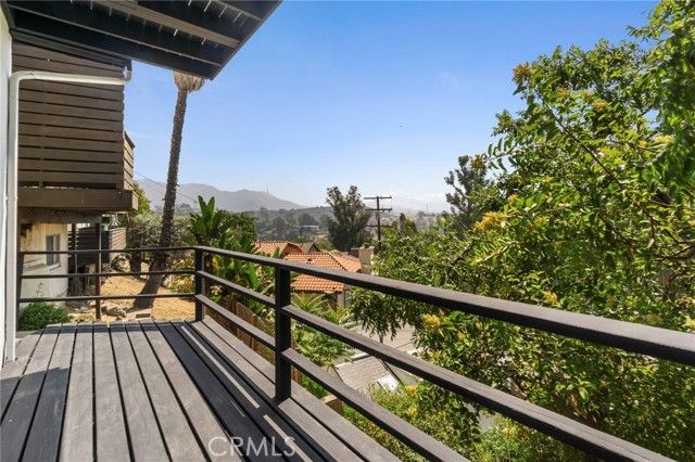 7010 Loyal Trail, Los Angeles, CA 90068