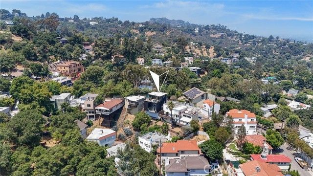 7010 Loyal Trail, Los Angeles, CA 90068