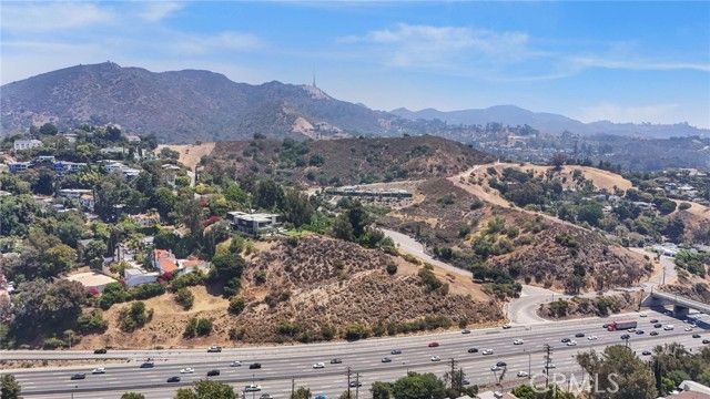 7010 Loyal Trail, Los Angeles, CA 90068