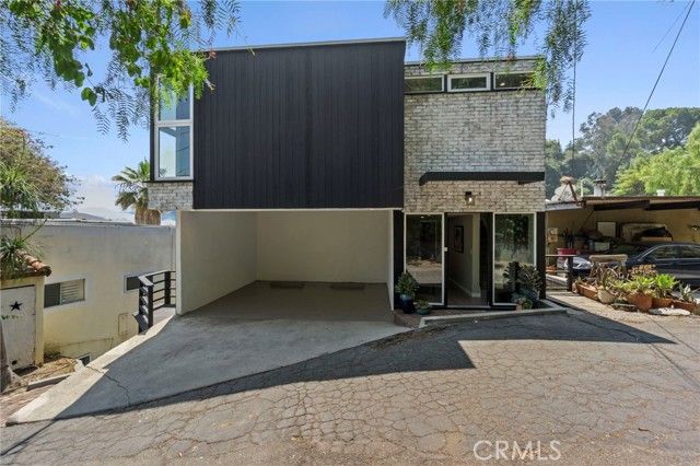 7010 Loyal Trail, Los Angeles, CA 90068