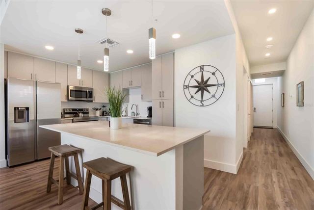 1703 N TAMIAMI TRAIL 210, Sarasota, FL 34234