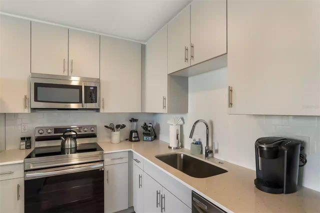 1703 N TAMIAMI TRAIL 210, Sarasota, FL 34234