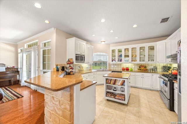 8306 Quail Covey Lane, San Antonio, TX 78263