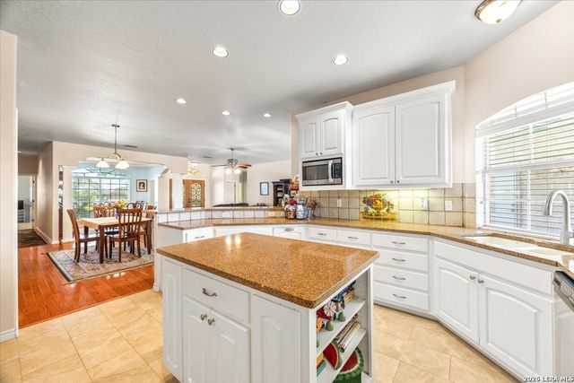 8306 Quail Covey Lane, San Antonio, TX 78263
